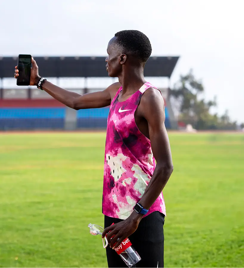 itel image carousel 03